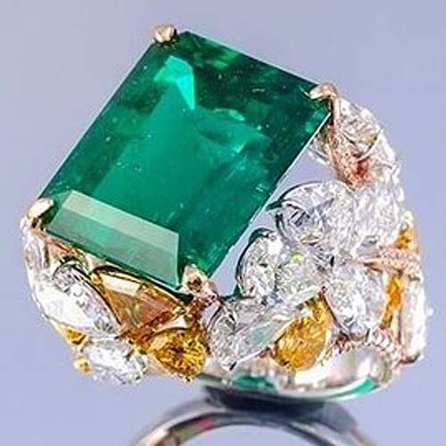 May Birth Stone - Emerald - Villarreal Fine Jewelers