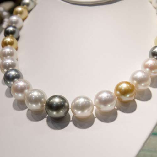 June Birth Stone - Pearl - Villarreal Fine Jewelers