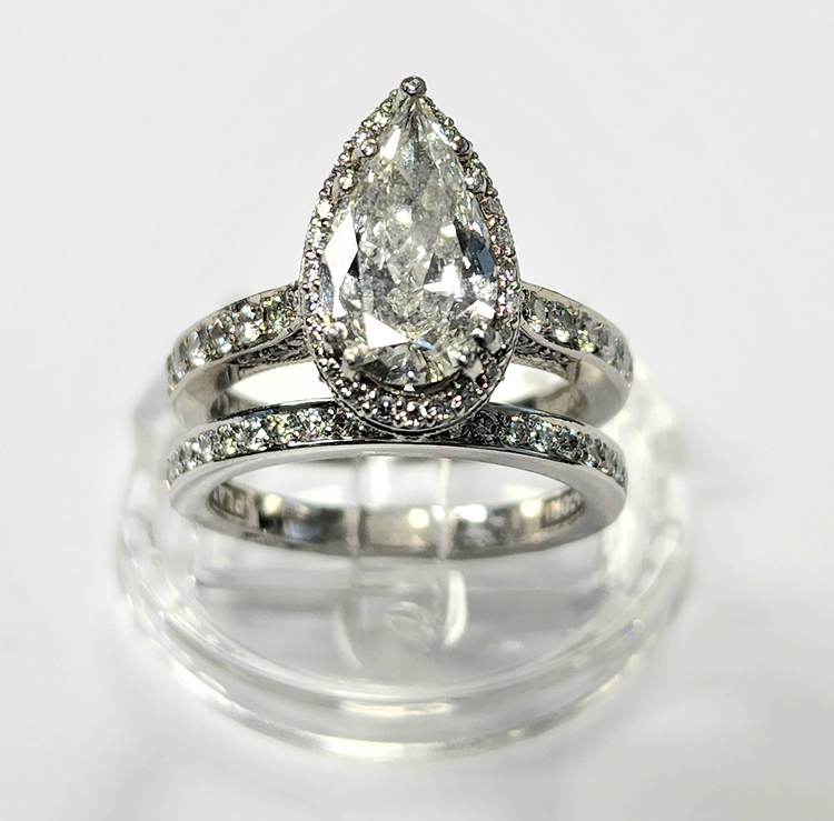 Pear Diamond Ring Set -Villarreal Fine Jewelers
