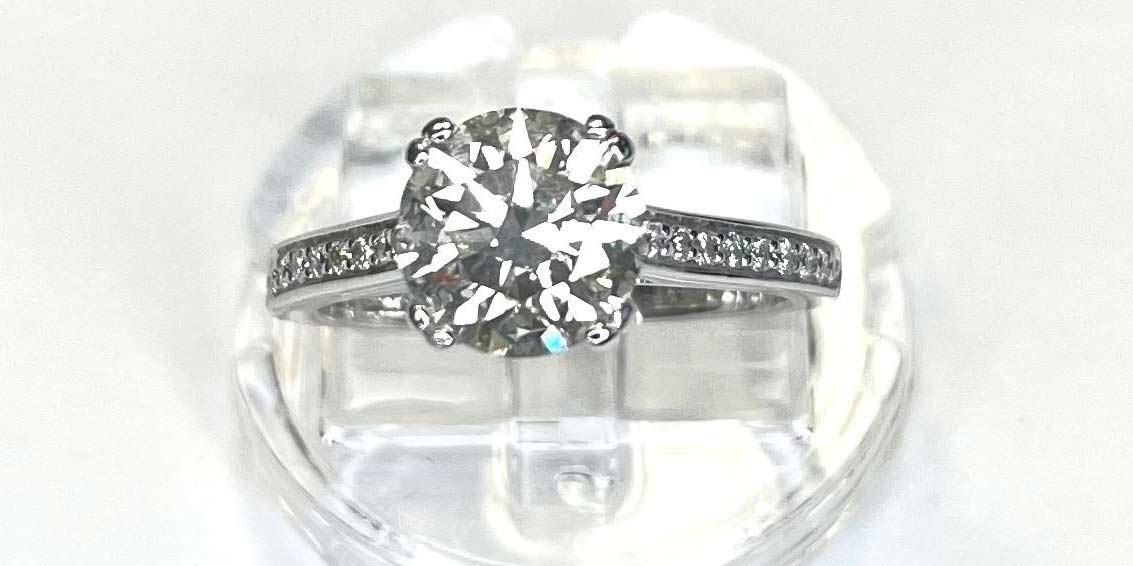 How much does it cost to buy a normal diamond engagement ring? - Villarreal Fine Jewelers