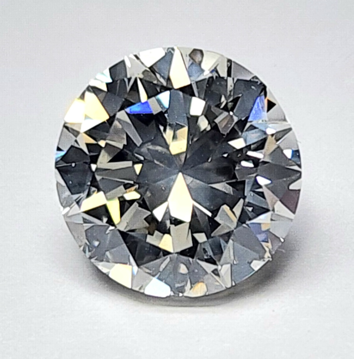 Estate Round Brilliant Diamond 5.01 carat